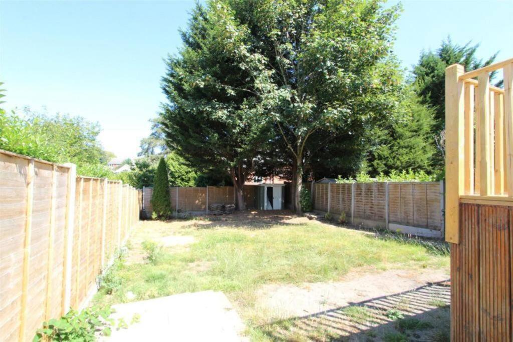Accessible 3-Bedroom Bungalow With Patio +Driveway Southampton Exteriér fotografie