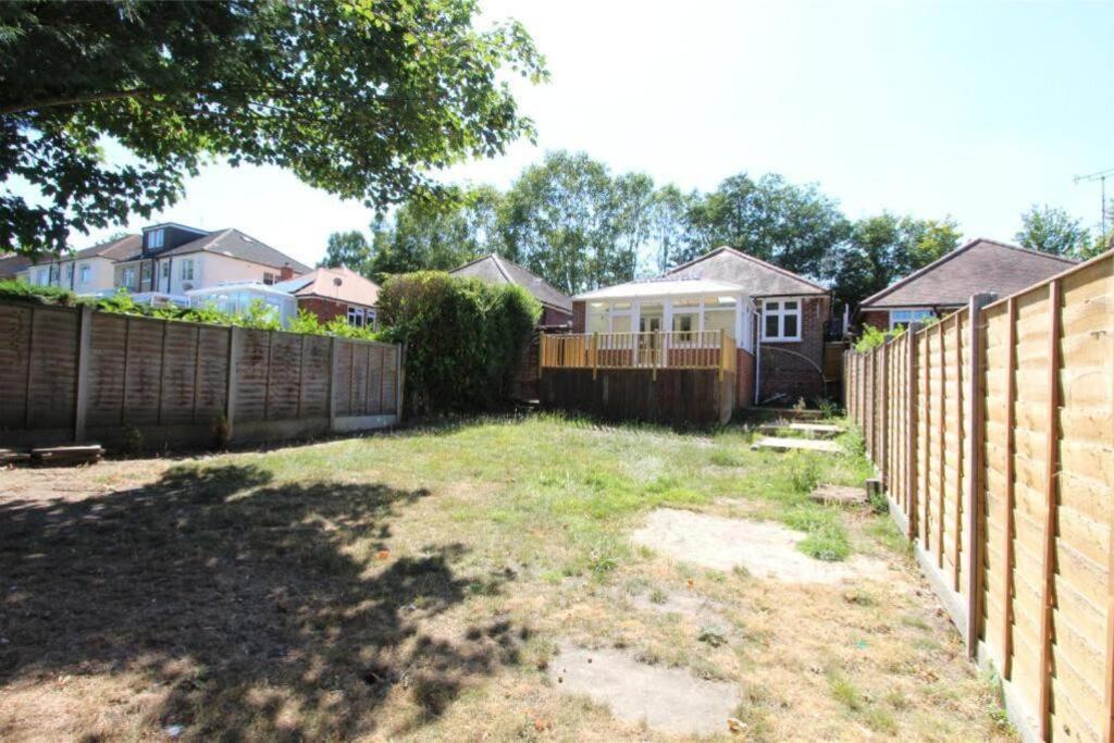 Accessible 3-Bedroom Bungalow With Patio +Driveway Southampton Exteriér fotografie