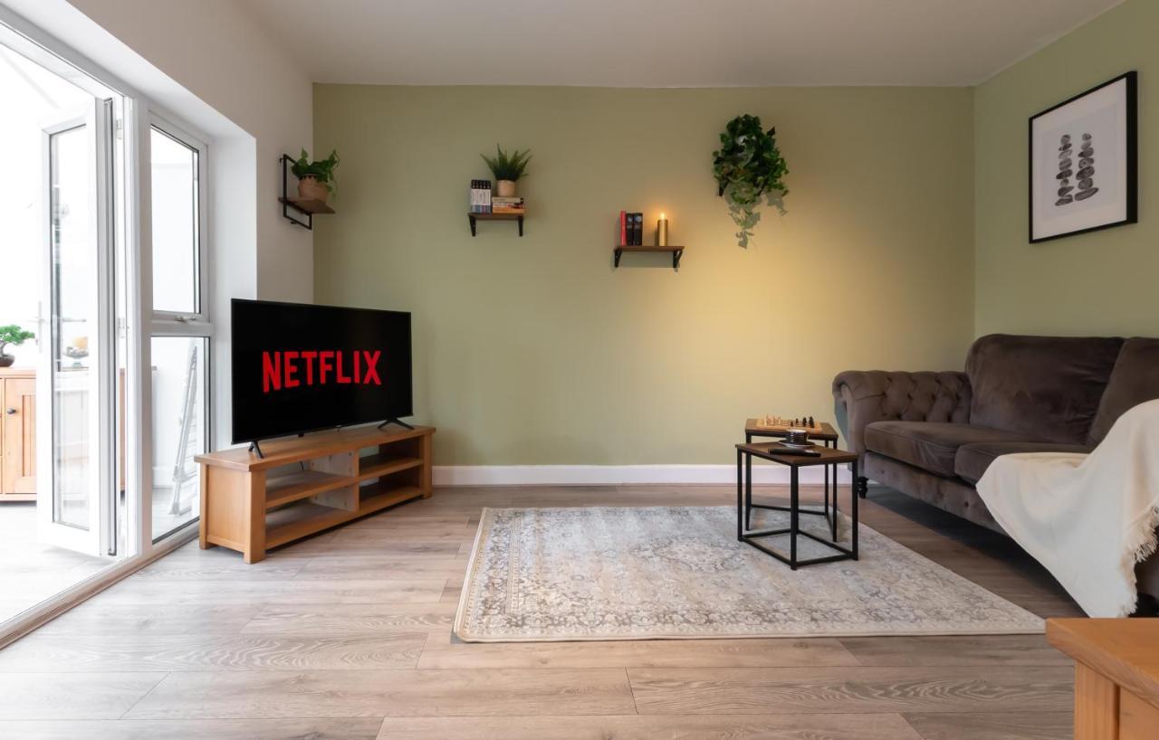 Accessible 3-Bedroom Bungalow With Patio +Driveway Southampton Exteriér fotografie