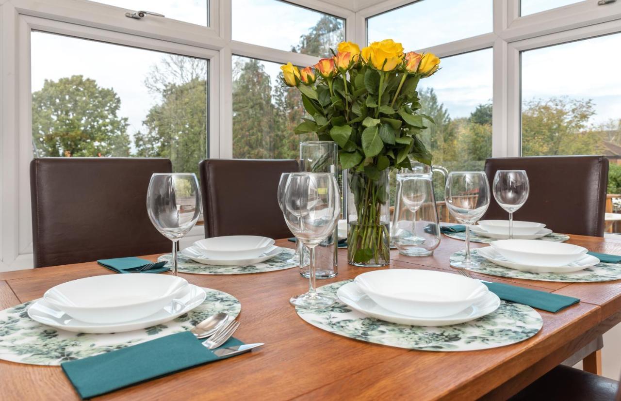 Accessible 3-Bedroom Bungalow With Patio +Driveway Southampton Exteriér fotografie