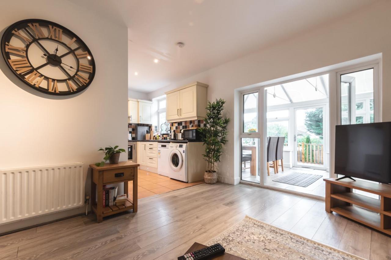 Accessible 3-Bedroom Bungalow With Patio +Driveway Southampton Exteriér fotografie